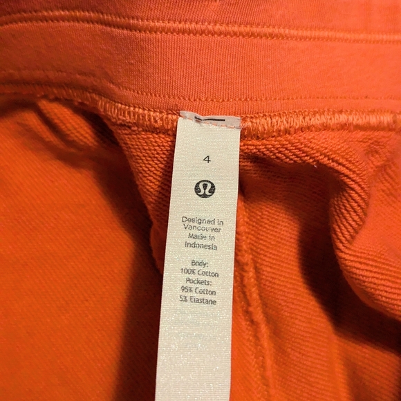 Pink peach Lululemon cropped joggers - Picture 2 of 2